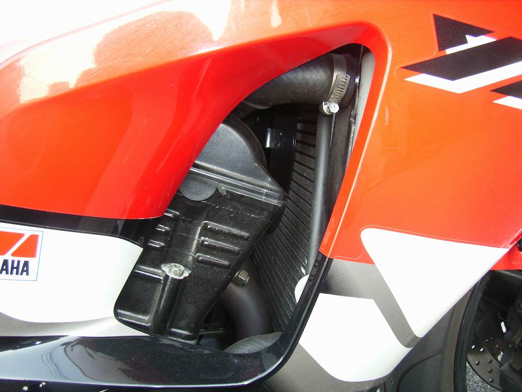 YAMAHA YZF-R1(’99)エンジン・振動