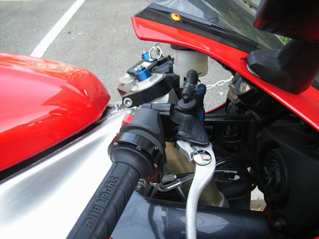 ハイスロットル