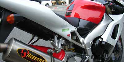 YAMAHA YZF-R1（’９９）