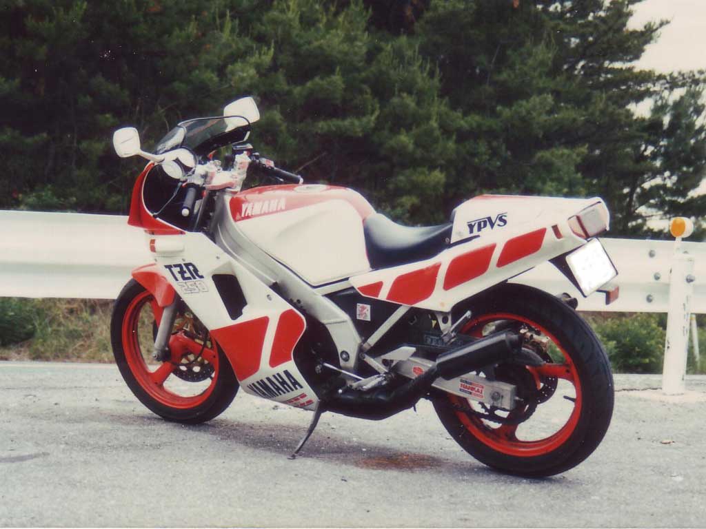 YAMAHA TZR250(初期型)