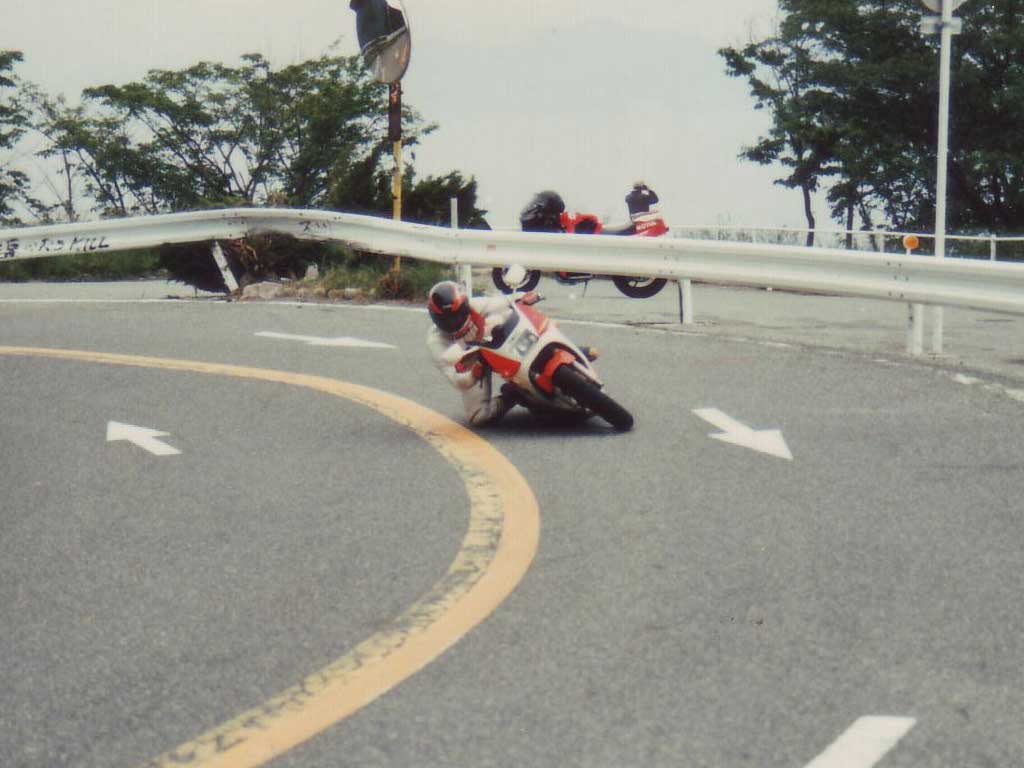 上り右コーナー