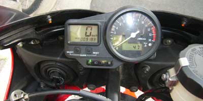 YAMAHA YZF-R1（’９９）