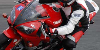 YAMAHA YZF-R1（’９９）