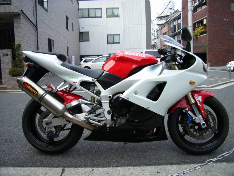 マジカルレーシングFRPカウル