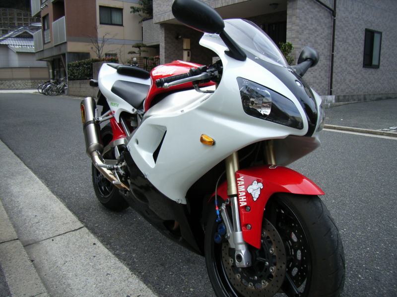 YAMAHA YZF-R1(’99)マジカルレーシングFRPカウル