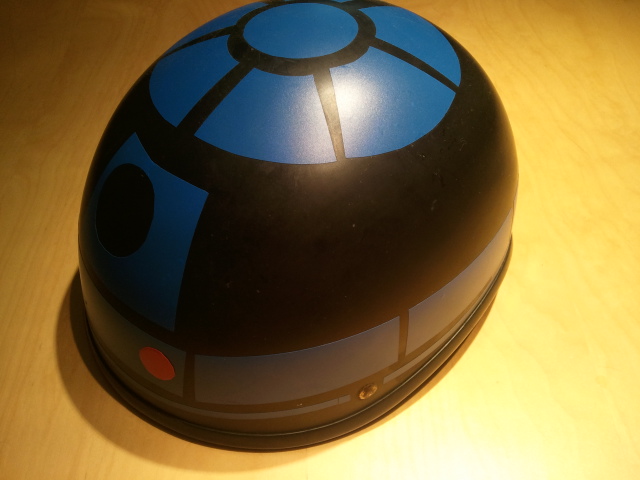 R2-D2ヘルメット試作品1号